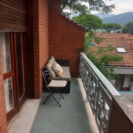 Lorimare Apartment *